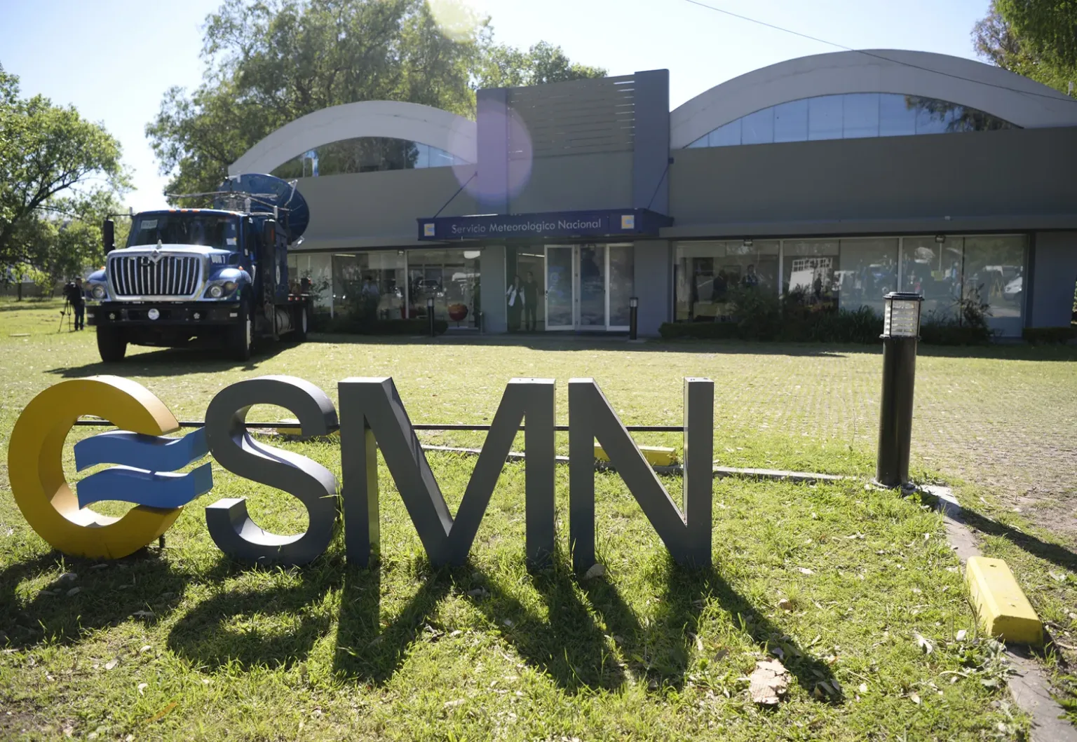 Servicio Meteorológico Nacional: anuncian paro total ante el despido del 30% del personal