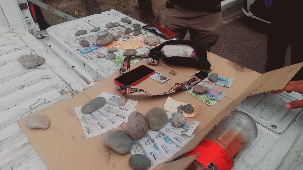 ROBO.jpeg POLICIALES: intentaron robar una billetera y fueron atrapados tras una persecución