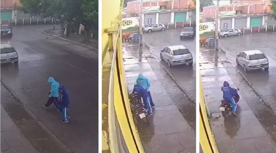 RObo MOto2.jpg Robos en la zona sur: una cámara captó a ladrones llevarse una moto de un corralón