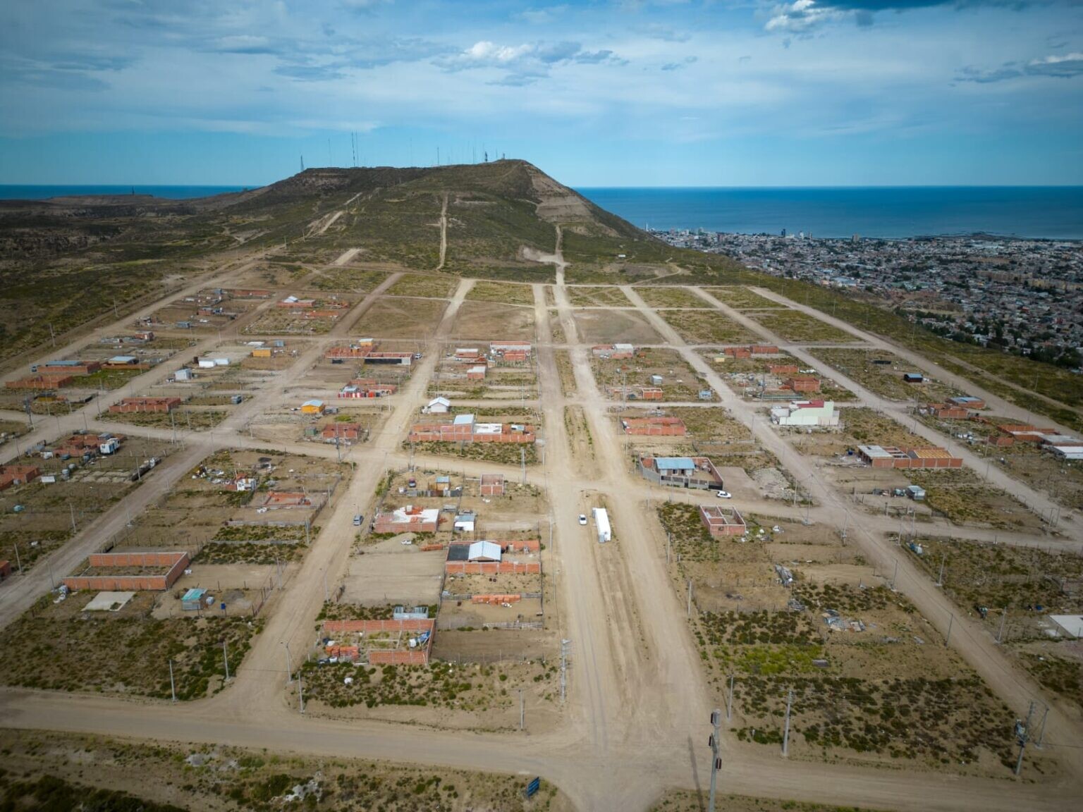 La Secretaría reafirma que la adjudicación de tierras se realiza bajo criterios objetivos y sin privilegios