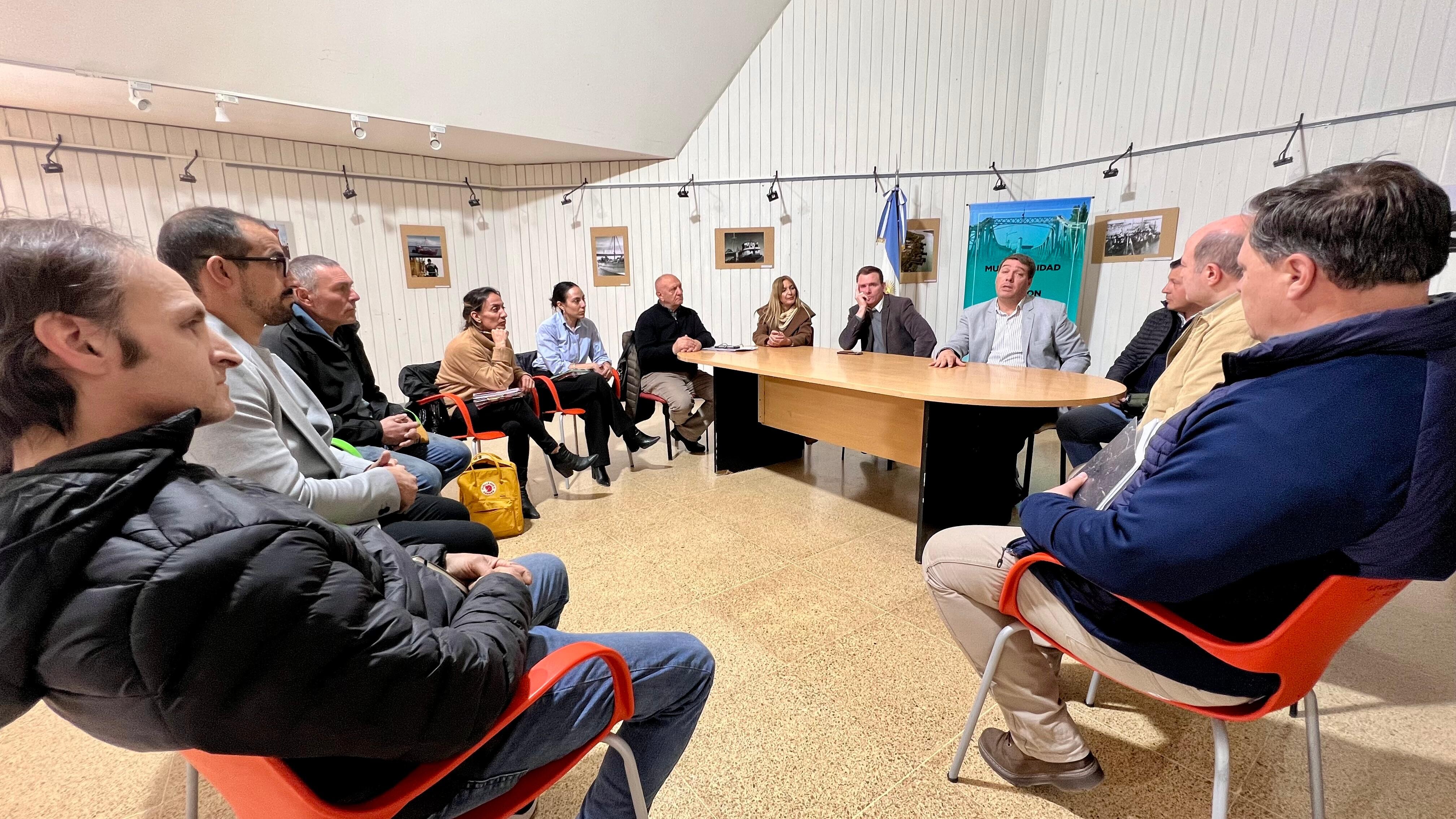 Rawson, Provincia y el sector privado articulan gestiones para capacitar al Sector Naval