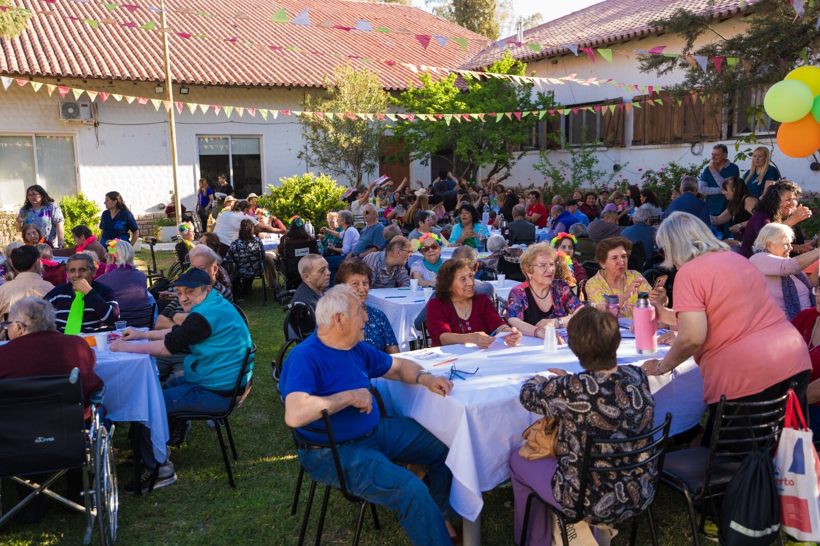 Residencia del Adulto Mayor Eva Duarte-2.jpeg Con integrantes de Centros de Jubilados, hubo festejos en la Residencia del Adulto Mayor