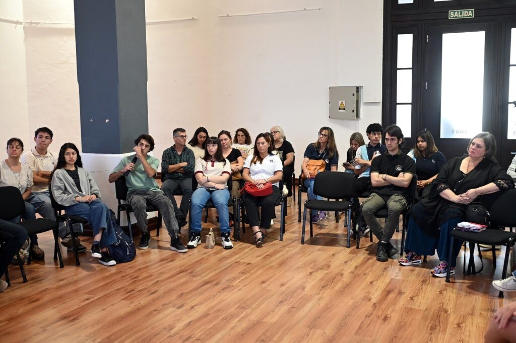Reunion-estudiantes-02.jpg