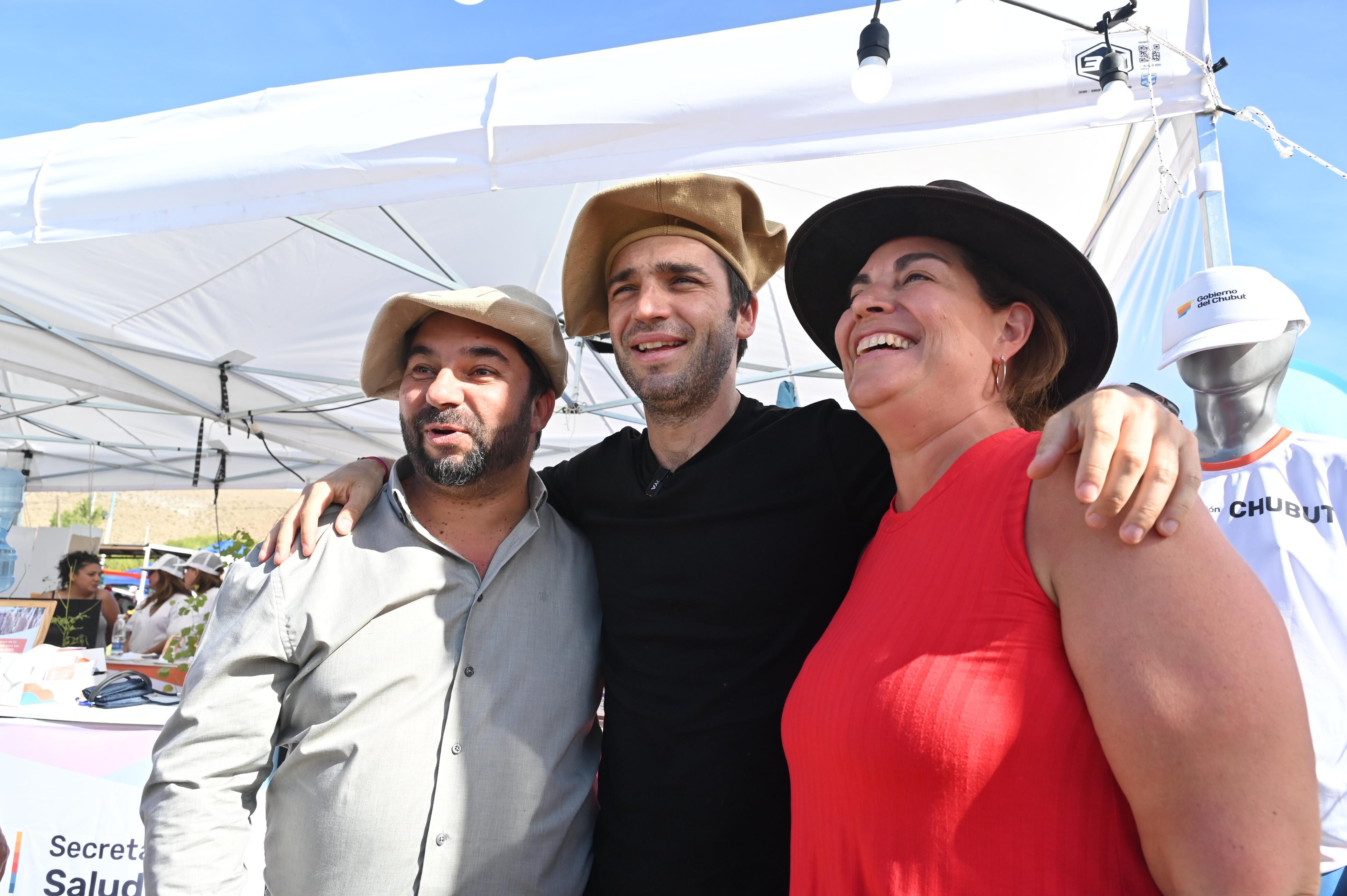 Torres participó de la 38º Fiesta Nacional de la Esquila en Río Mayo: «Siempre vamos a defender las fiestas populares», expresó