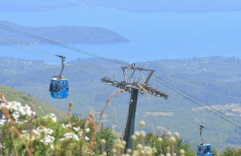 Rio Negro - Bariloche - Cerro Catedral.jpg Bariloche | Con pasajes económicos atrae a turistas chilenos