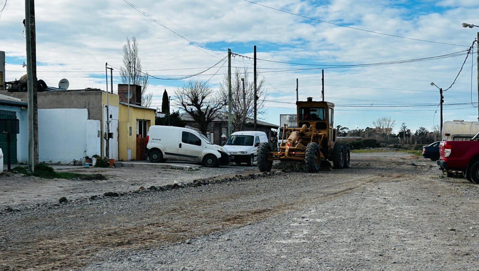 Tras los trabajos en Gregorio Mayo, el repaso de calles continúa en Rodaj Park Tras los trabajos en Gregorio Mayo, el repaso de calles continúa en Rodaj Park