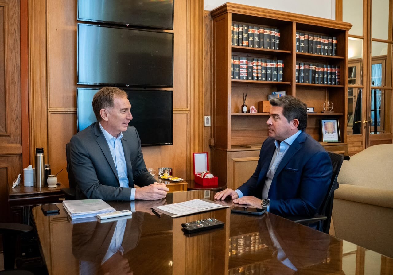 El gobernador Marcelo Orrego fue recibido por Santilli en Casa Rosada