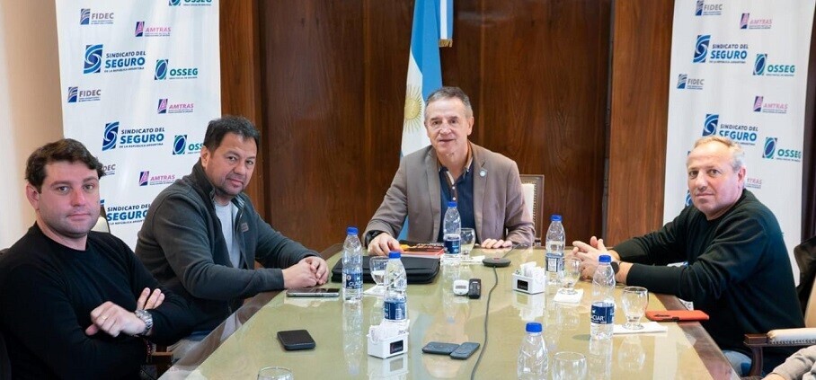 El SOEPU llevó a la CGT Nacional el reclamo por el cierre de la única planta de caucho sintético del país
