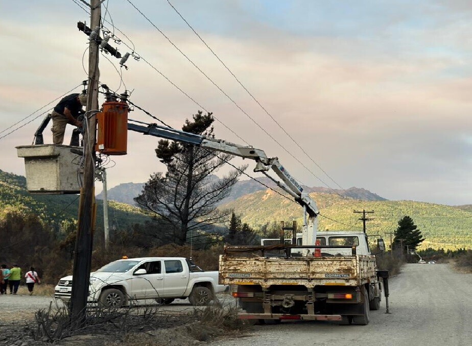 Provincia restableció el 98% del servicio de energía en Epuyén
