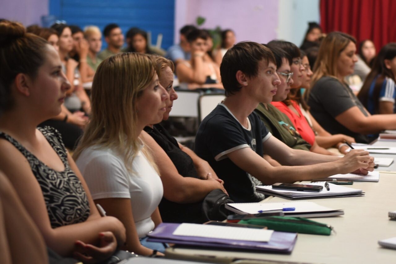 SUPERIOR3.jpeg Provincia habilitó preinscripción para tecnicaturas de Educación Superior destinadas a Tecka