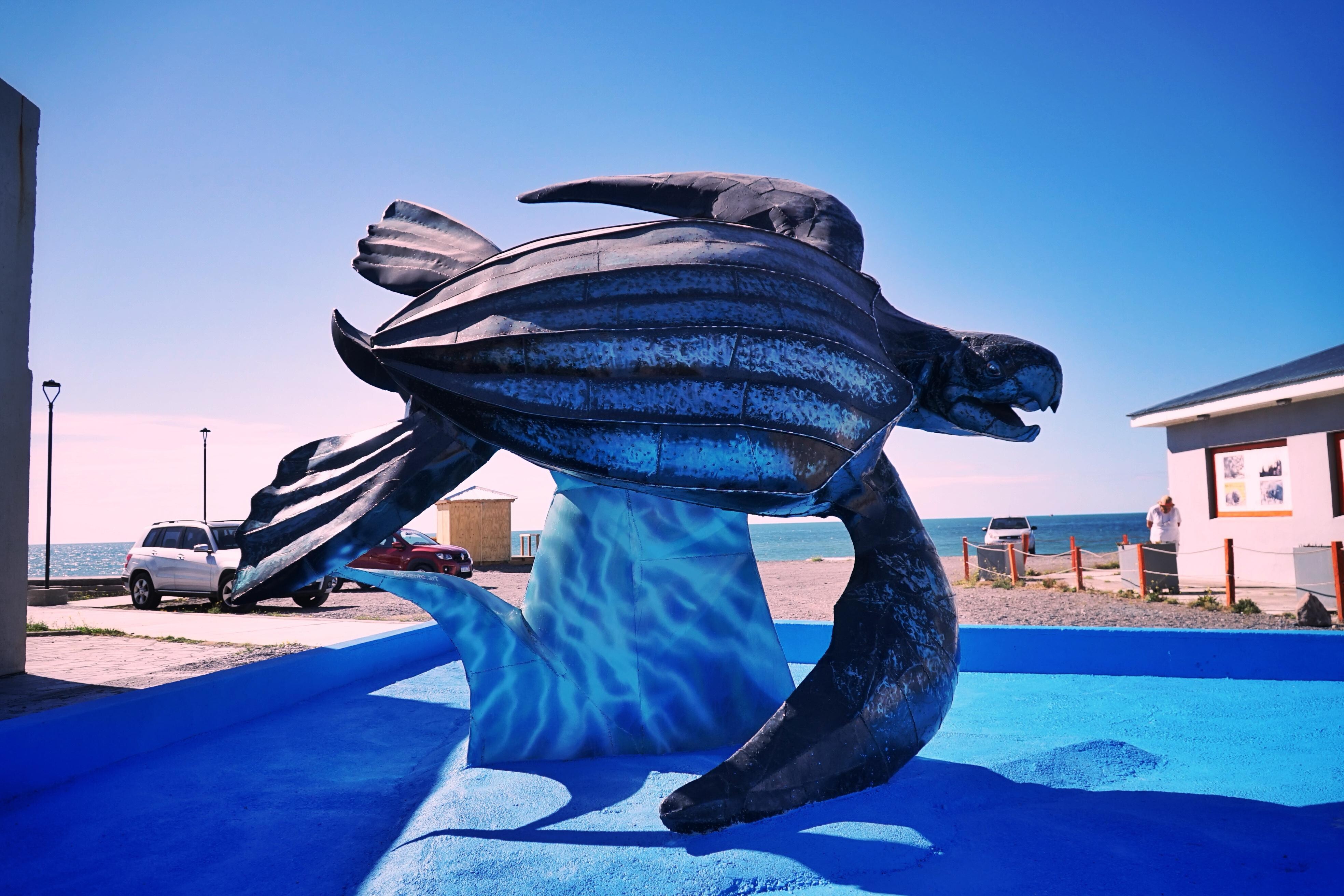 Se inauguró en Playa Unión “La Tortuga”, escultura que formará parte de la Ruta del Valle de Gondwana (2).jpeg Se inauguró en Playa Unión “La Tortuga”, escultura que formará parte de la Ruta del Valle de Gondwana (2).jpeg