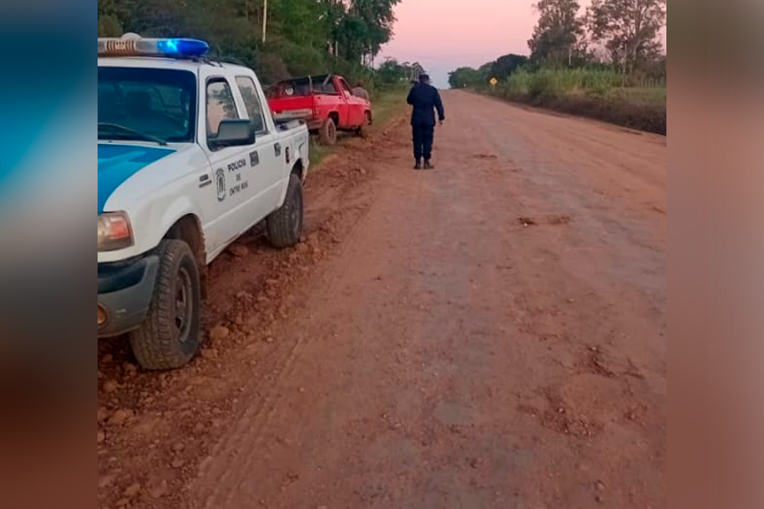 Sin-título-2.png Conductor alcoholizado despistó en Ruta Provincial Nº 1 y le retuvieron la camioneta
