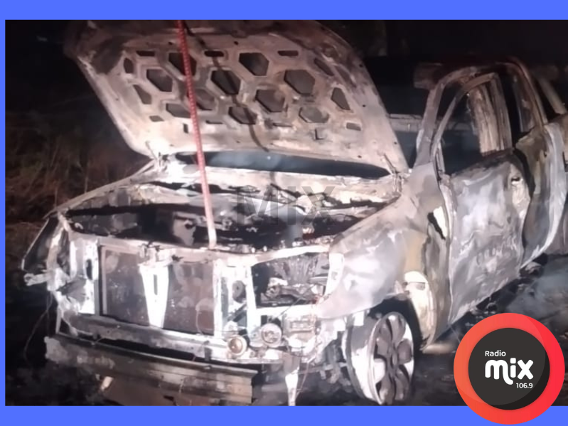 Incendio total de una camioneta