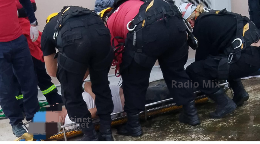 Complejo rescate en altura en el centro de San Lorenzo