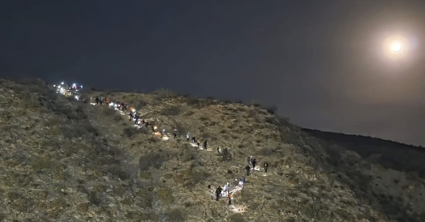 SAN MARTÍN: Más de cien visitantes disfrutaron del trekking nocturno de luna llena en el Cerro Pie de Palo