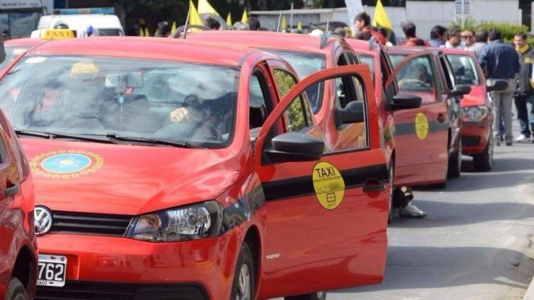 Taxis2.jpg Nuevo Aumento: Desde el martes la tarifa en taxis y remises subirá un 22%