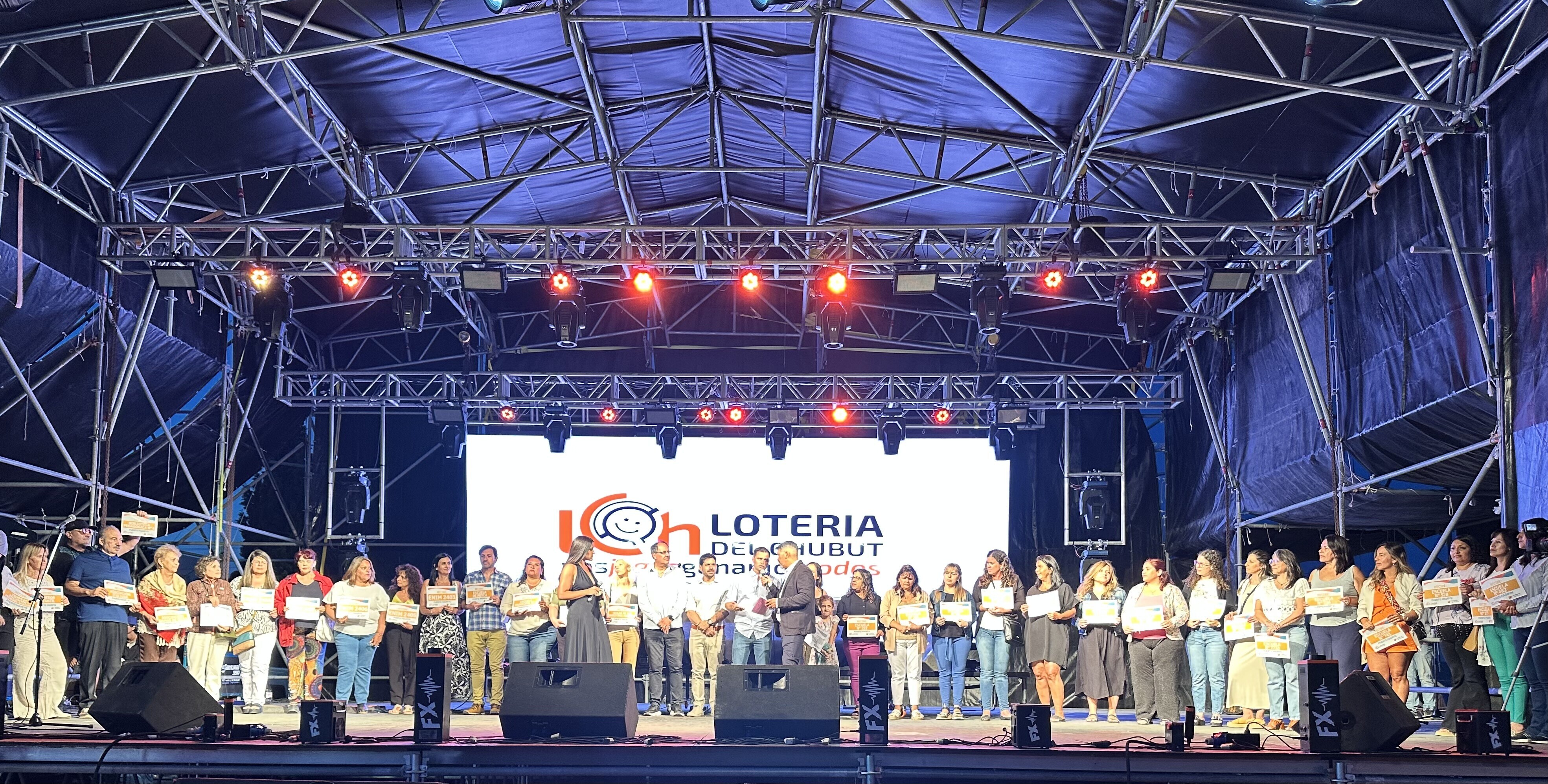 Con una multitudinaria convocatoria, el Telebingo Chubutense entregó premios millonarios en Puerto Madryn