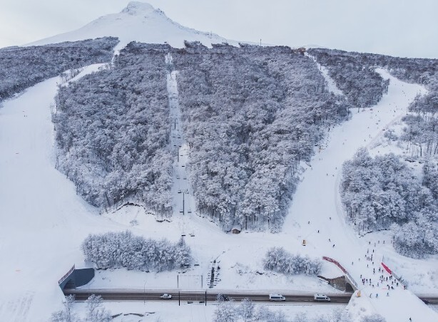 Tierra del Fuego - Cerro Castor nieve.jpg Cerro Castor: 25 años de innovación y el auge de las escapadas fuera de temporada
