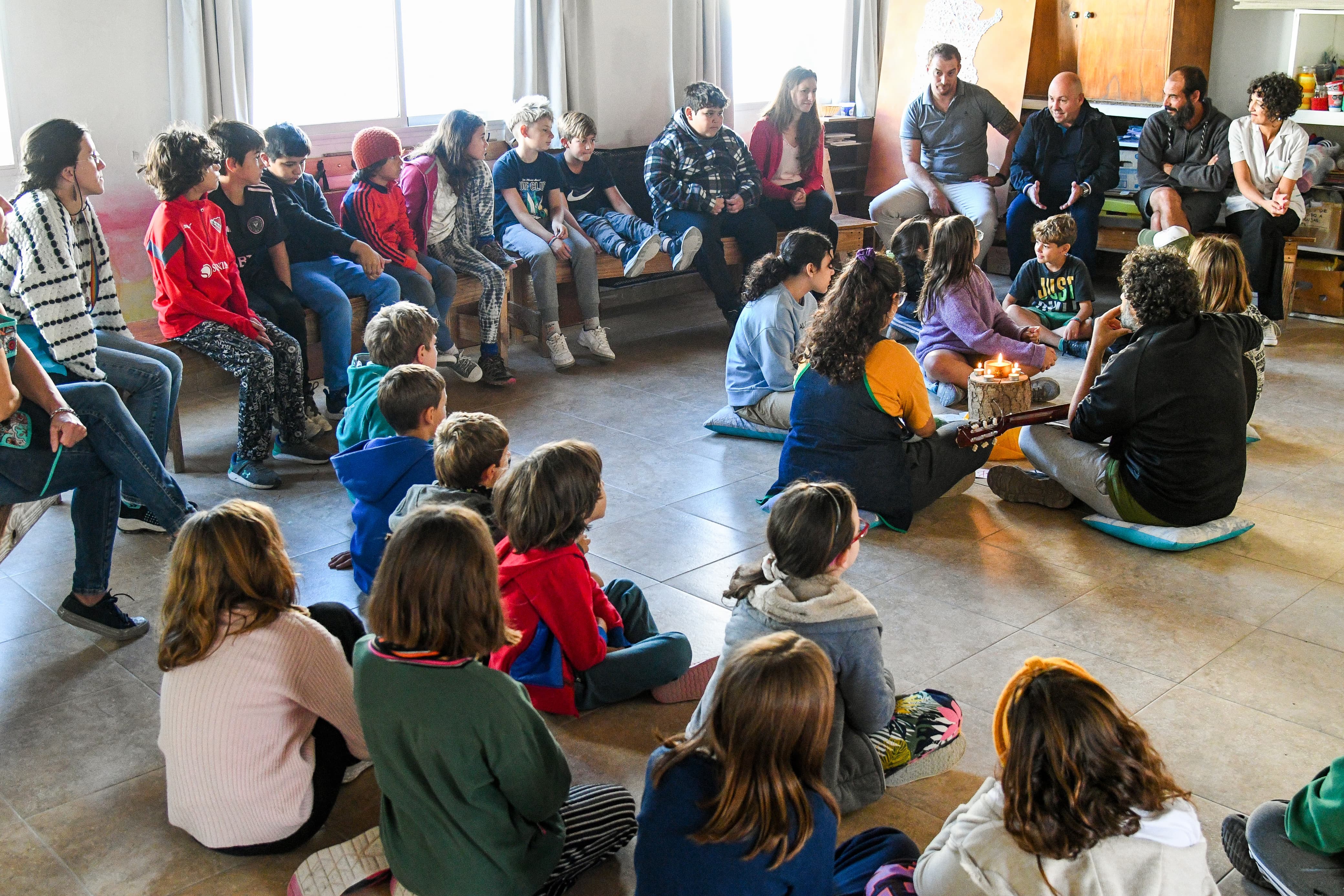 Sastre visito las instalaciones de la Escuela Primaria “TIERRA DE INFANCIA”