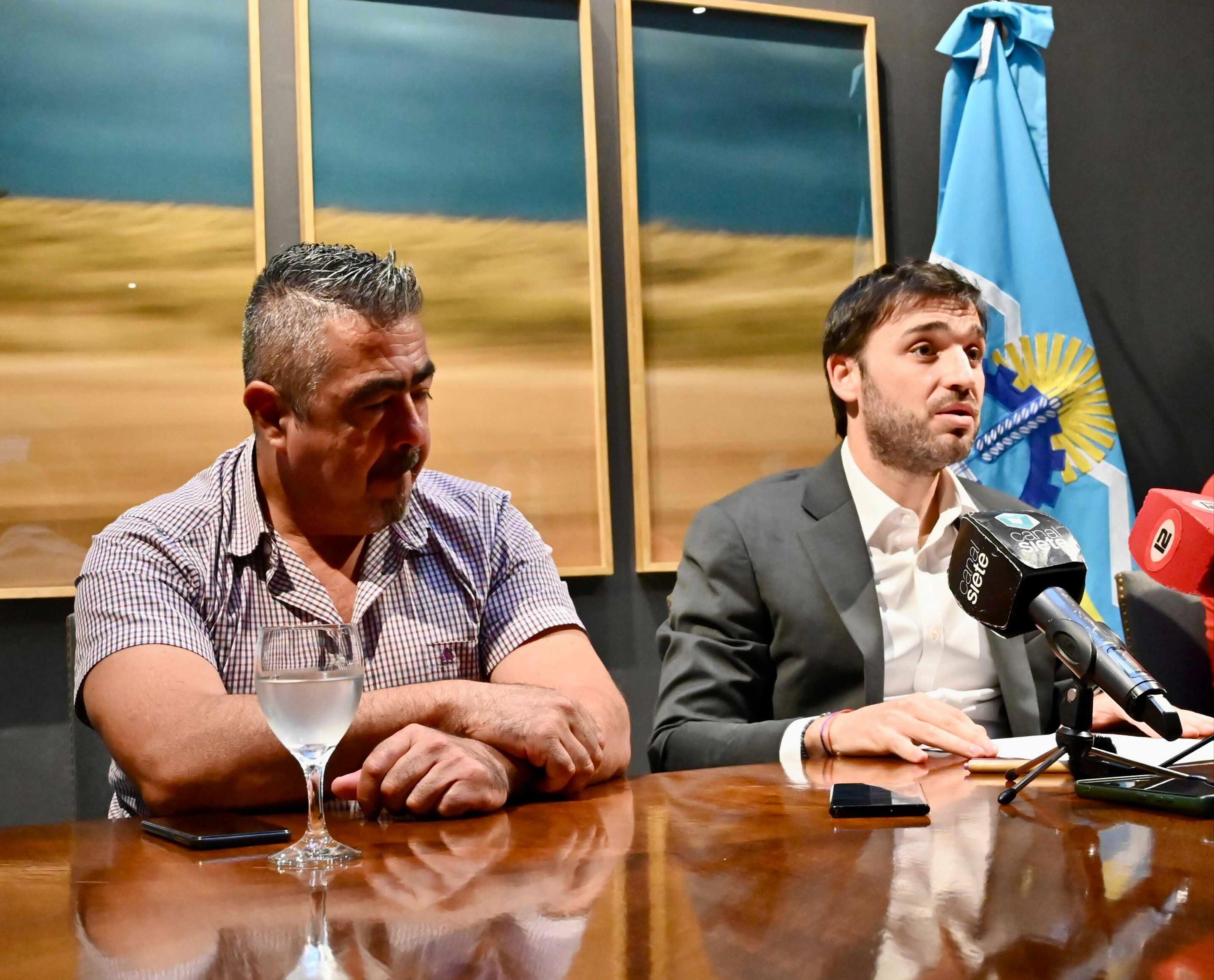 Torres aseguró que «vamos a terminar con la mafia que fundió a la Cooperativa de Trelew»