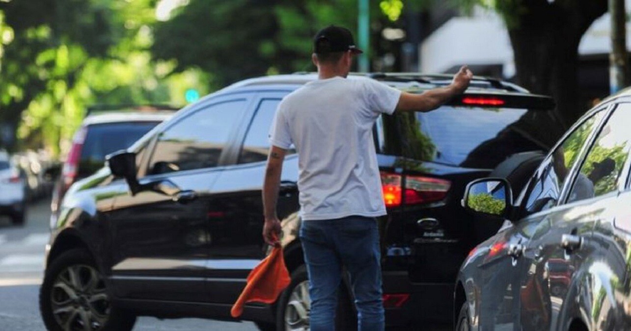 Trapitos-Rosario.jpg Debate para prohibir a los cuidacoches: un proyecto de ley propone endurecer penas y fijar arrestos de hasta 80 días