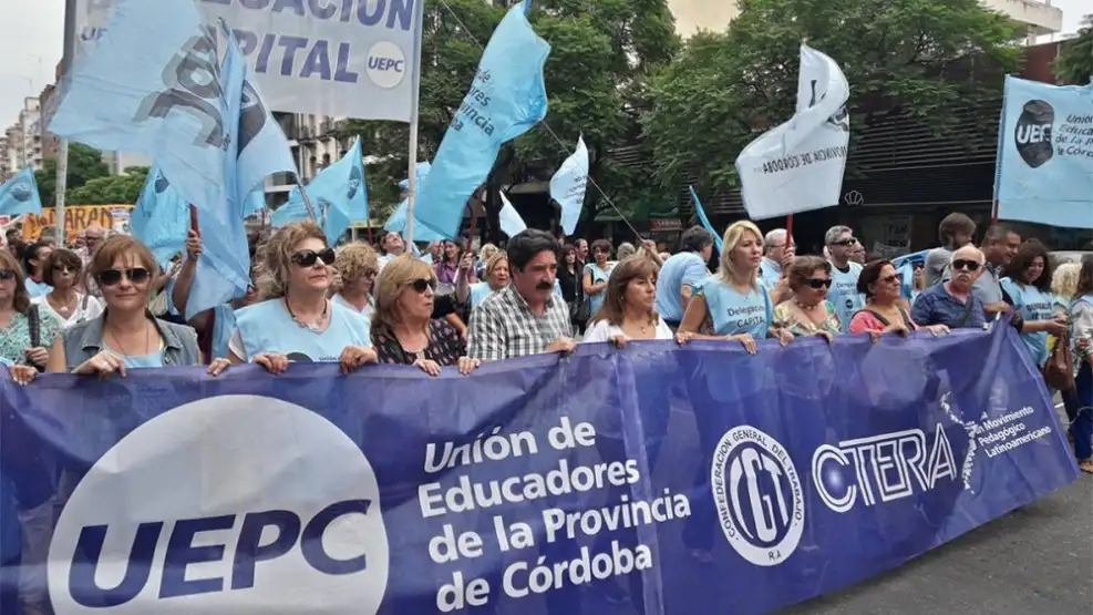 UEPC inicia negociación con el Gobierno de Córdoba para recuperar poder adquisitivo