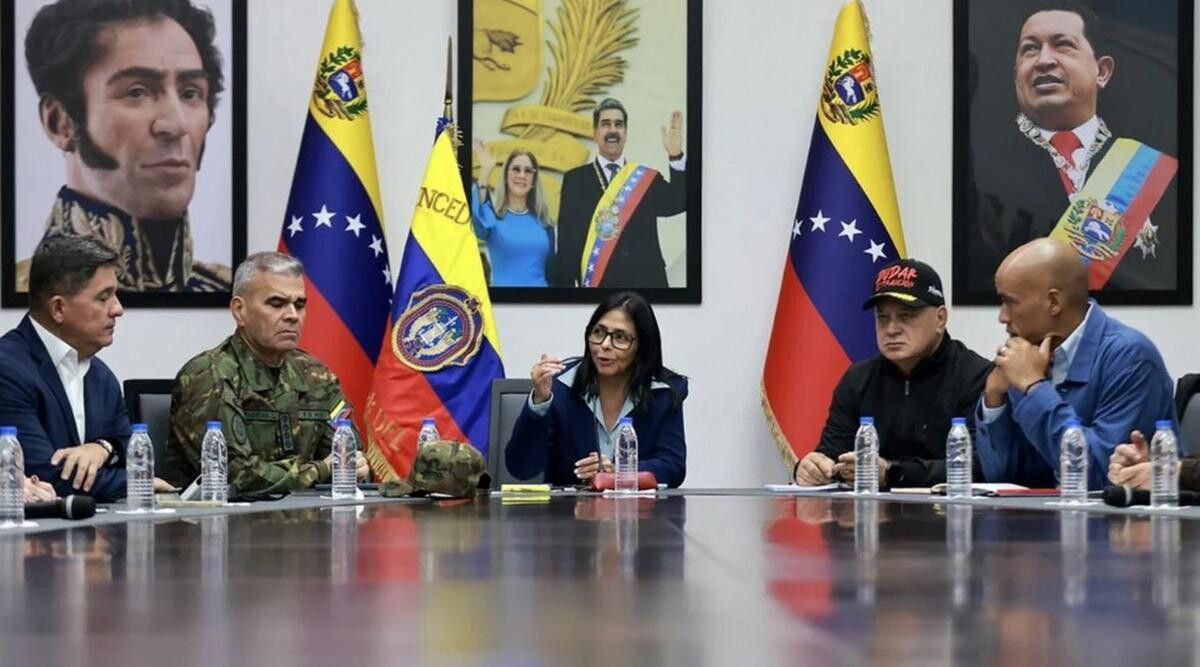 V1.jpg V1.jpg