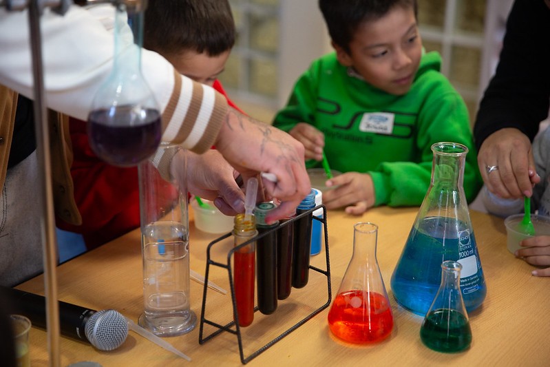 ANEXO LEGISLATURA: Ciencia y diversión con slime