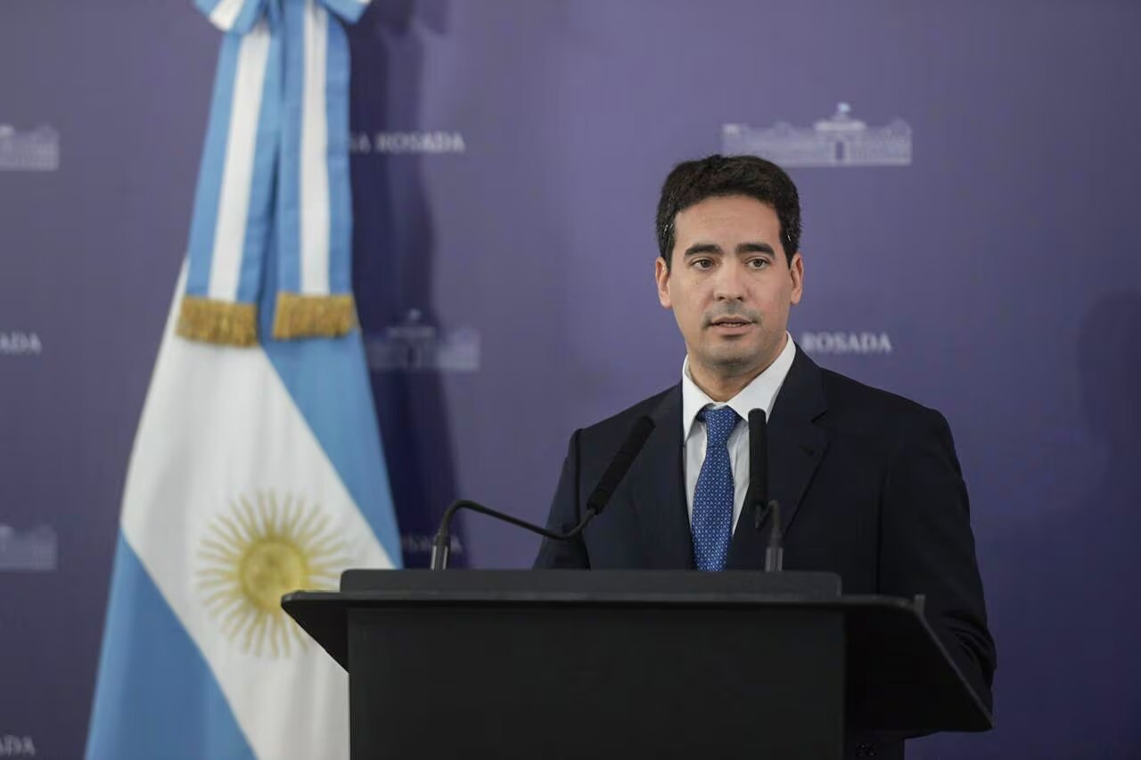 El Gobierno admitió que desvió fondos para rutas al Ministerio de Economía para sostener el equilibrio fiscal
