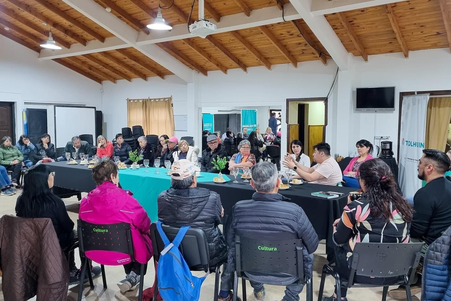 El Municipio de Tolhuin mantuvo un encuentro con los Centros de Jubilados “Tol-Wen” y “No Me Olvides”