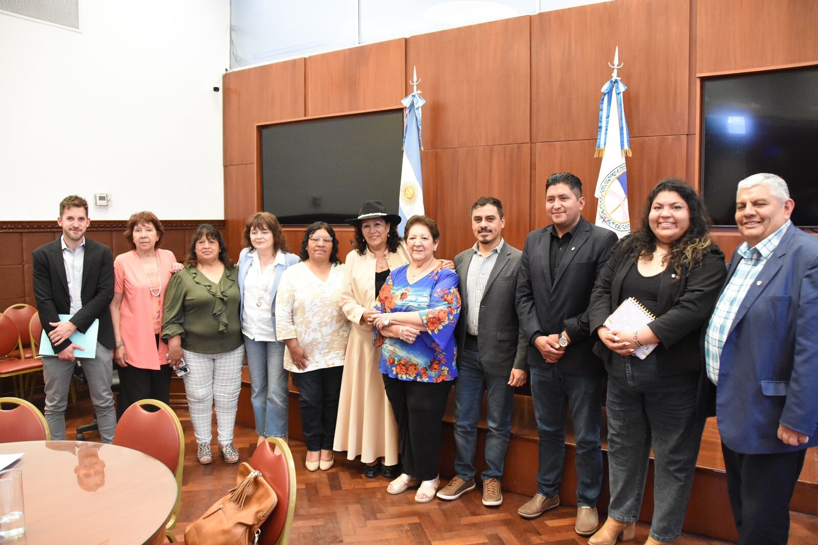 La Comisión de Educación dio despacho favorable al proyecto de Ley del día del canto con caja y la copla