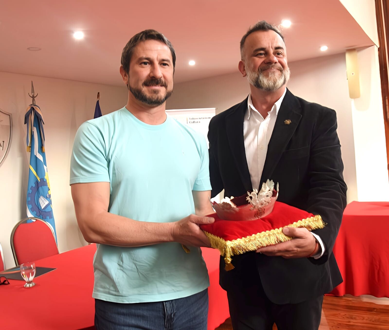 Merino presidió la ceremonia de presentación de los “atributos del Eisteddfod”