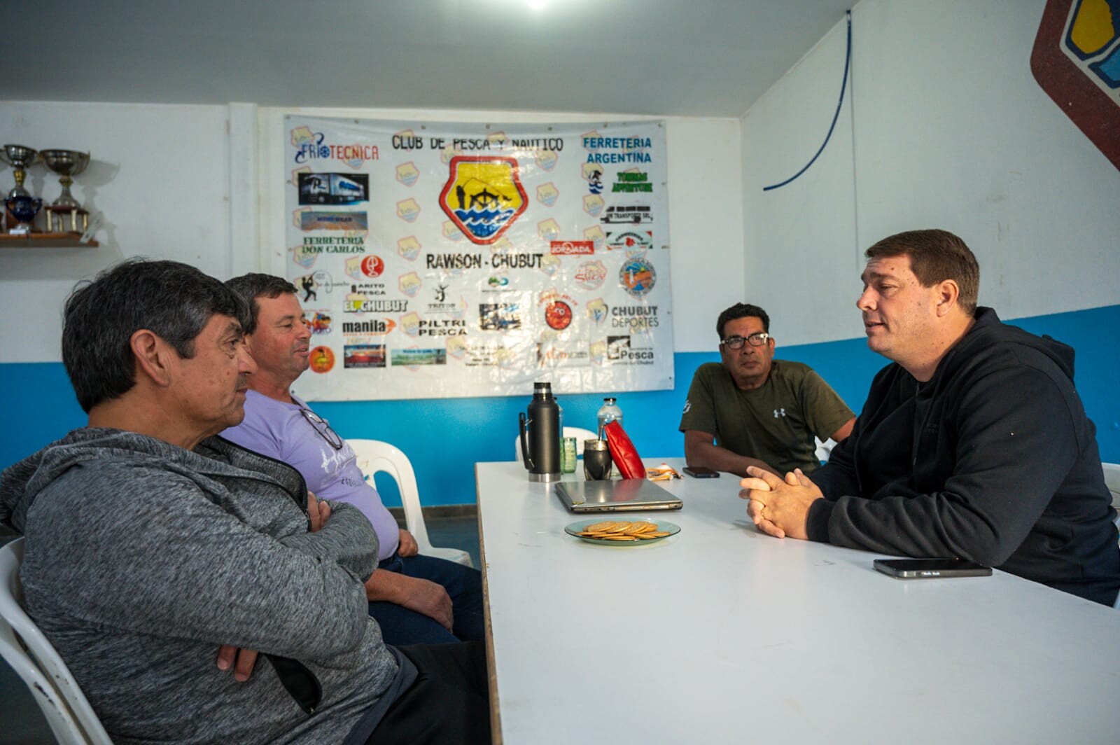 WhatsApp Image 2024-11-20 at 8.35.36 AM.jpeg El intendente Biss se reunió con el presidente del Club de Pesca y Náutico Rawson