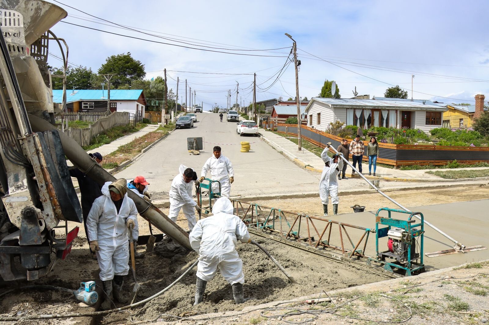 Obras con fondos propios Tolhuin suma cuatro calles a su Plan de pavimentación