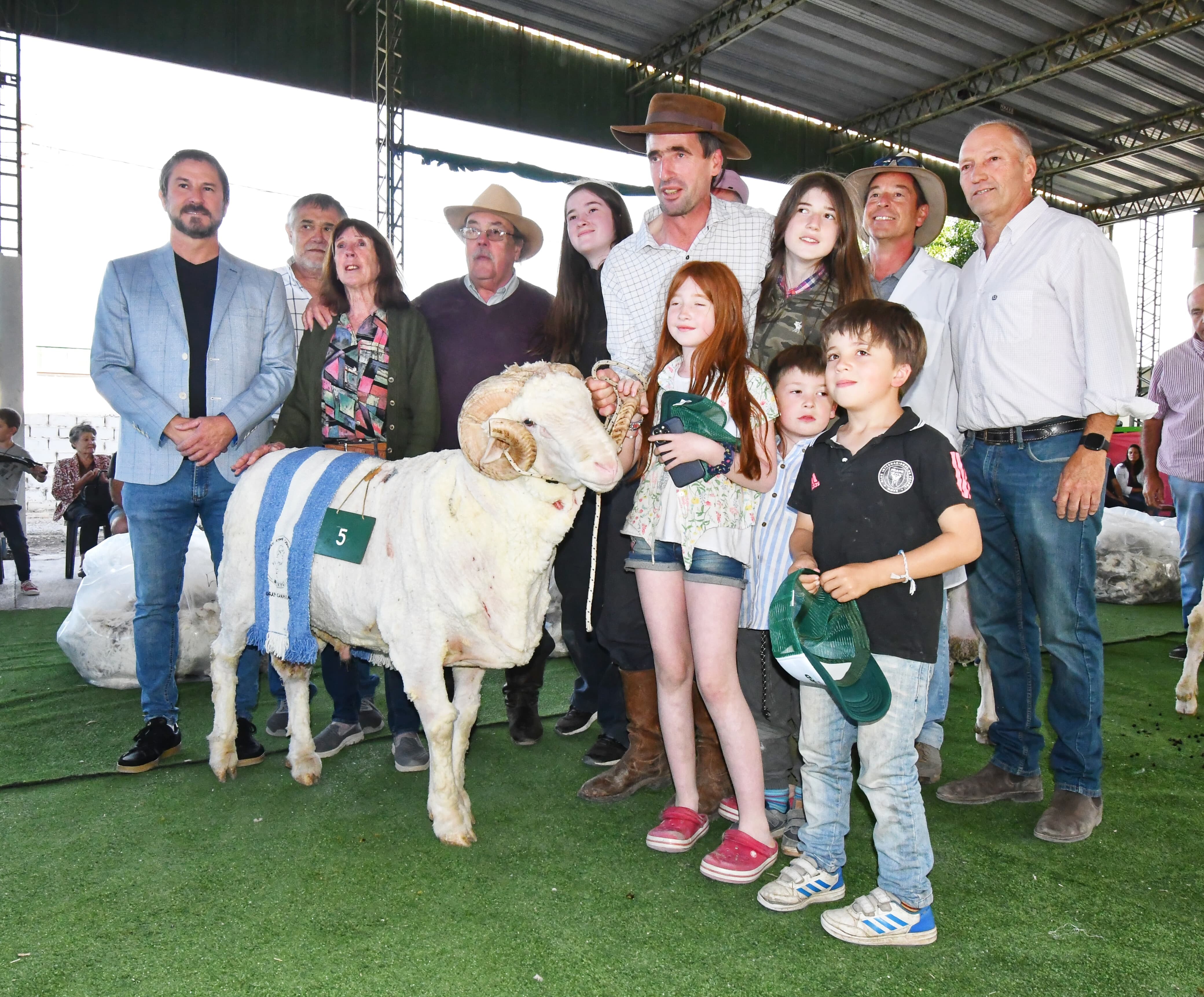 Merino participó del gran cierre de la 87⁰ Exposición Ganadera