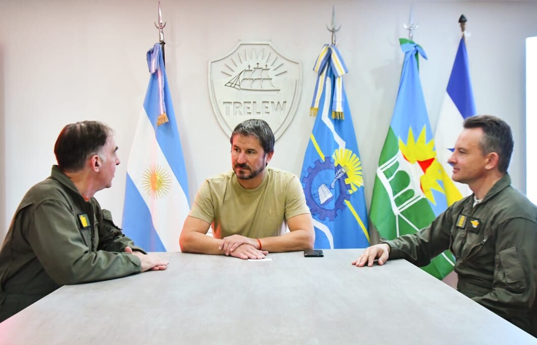 Merino recibió al Comandante de la Aviación Naval