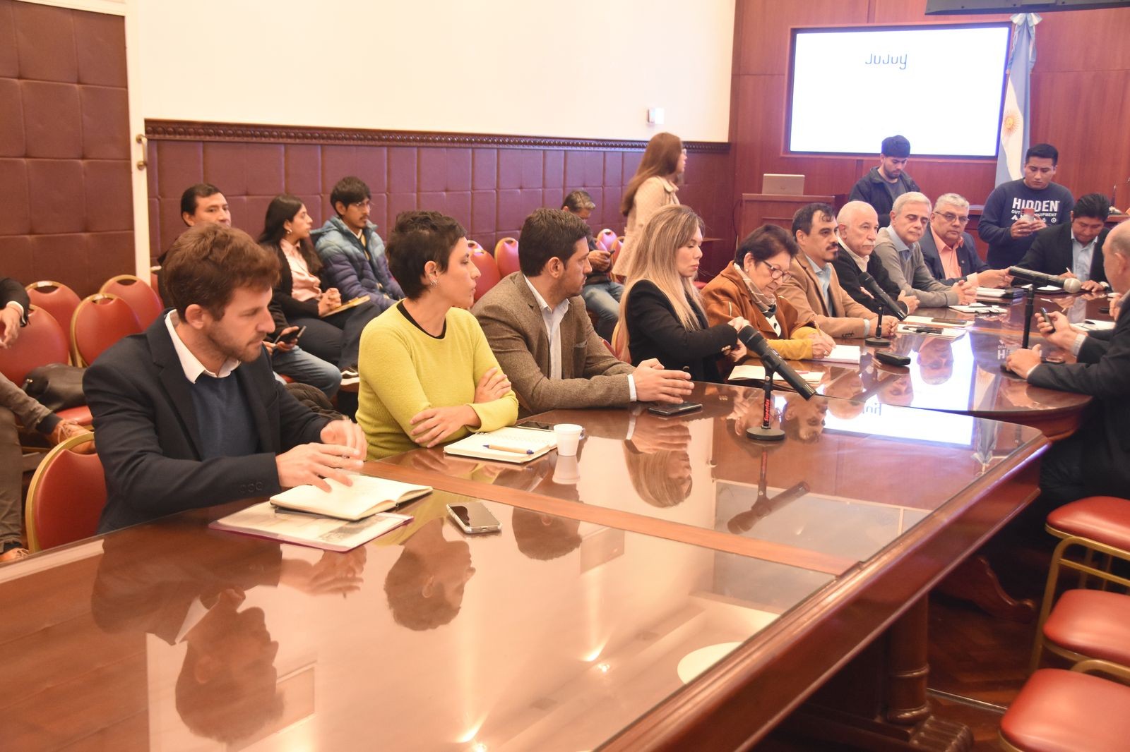 Avanza a implementación de la carrera de medicina en Jujuy