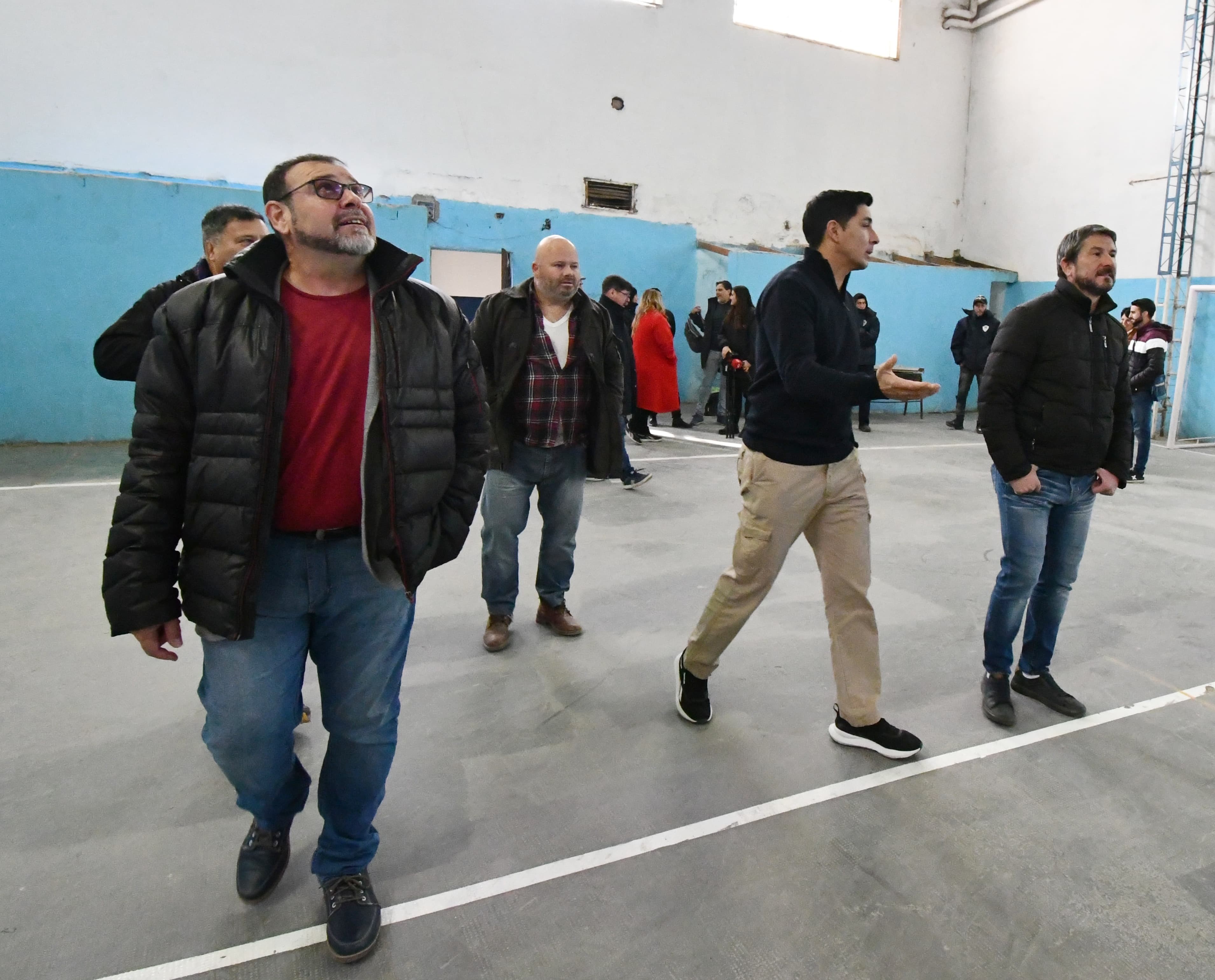 Compromiso vecinal y articulación con el Estado para reacondicionar el gimnasio del barrio Progreso