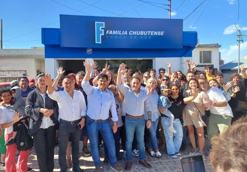 “Familia Chubutense” se sumó formalmente al espacio que lidera Ignacio Torres “Familia Chubutense” se sumó formalmente al espacio que lidera Ignacio Torres