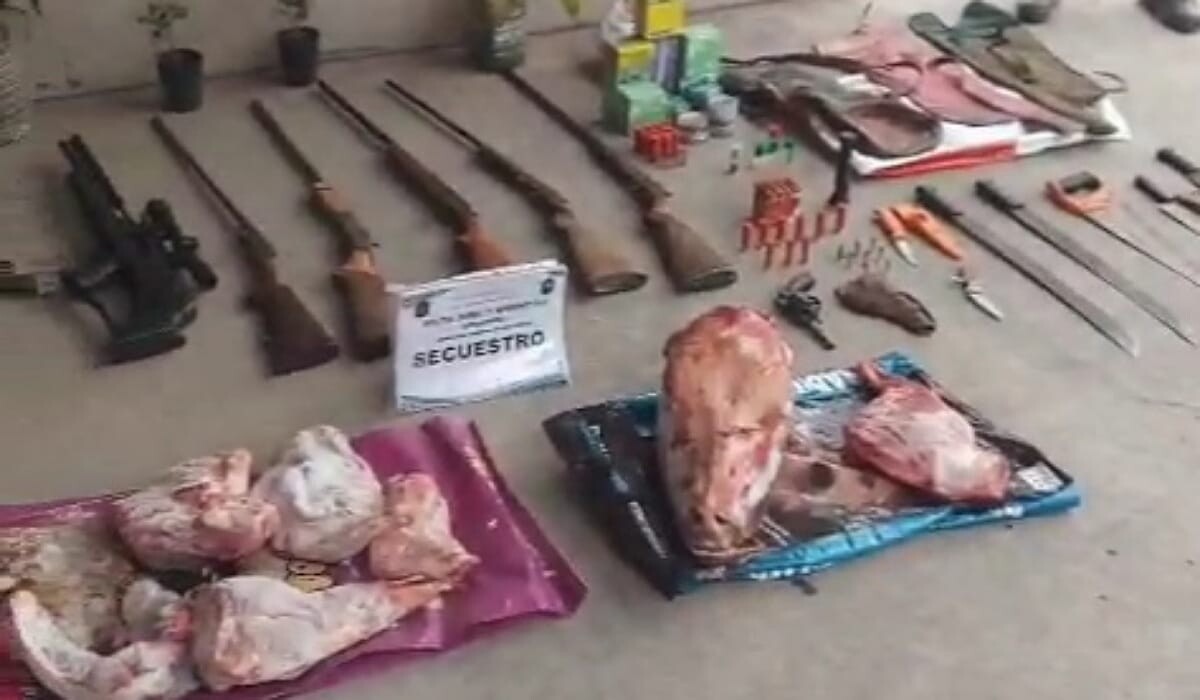 WhatsApp Image 2025-09-16 at 12.19.04.jpeg Golpe al abigeato: armas, motos y carne de fauna silvestre en Rosario de la Frontera