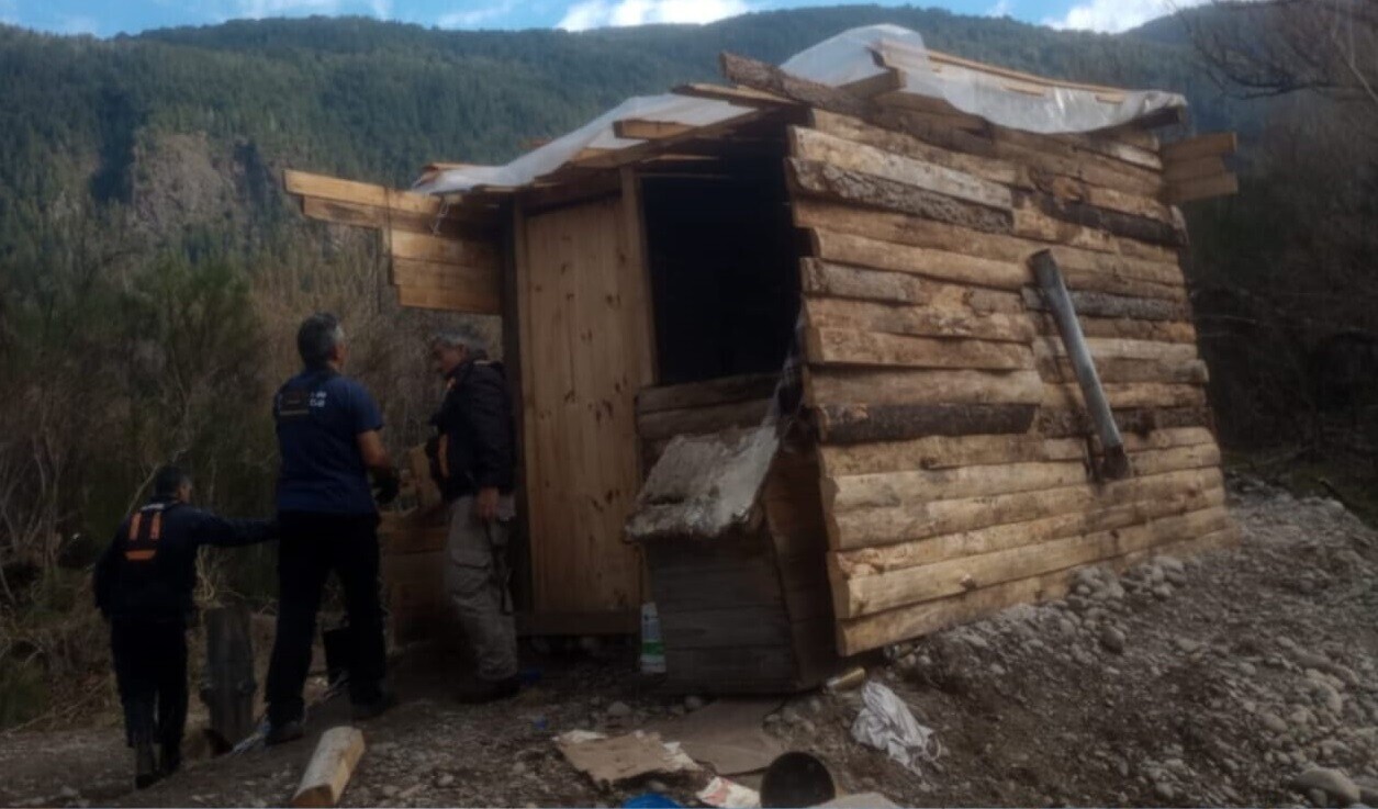 Lago Puelo: El municipio desarticuló ocupación ilegal, el hombre está detenido por tentativa de femicidio