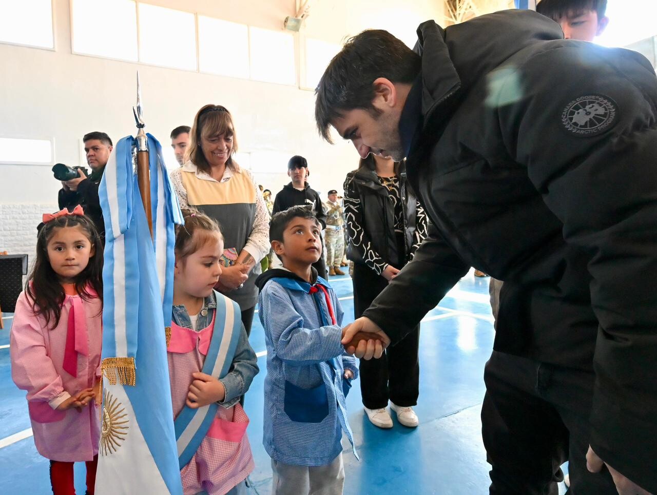 Aniversario de Aldea Beleiro: Torres firmó acuerdos para viviendas, anunció la reconstrucción de la Subcomisaría e inauguró el primer cajero automático de la localidad