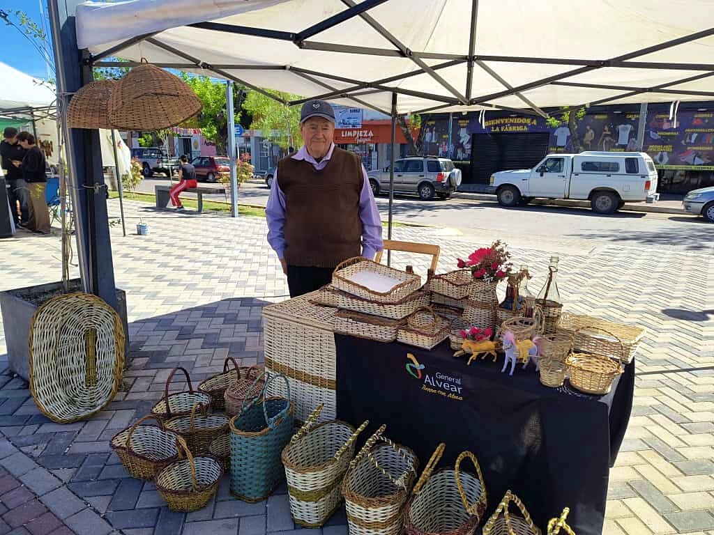 Gran actividad en el «Paseo de los Artesanos»