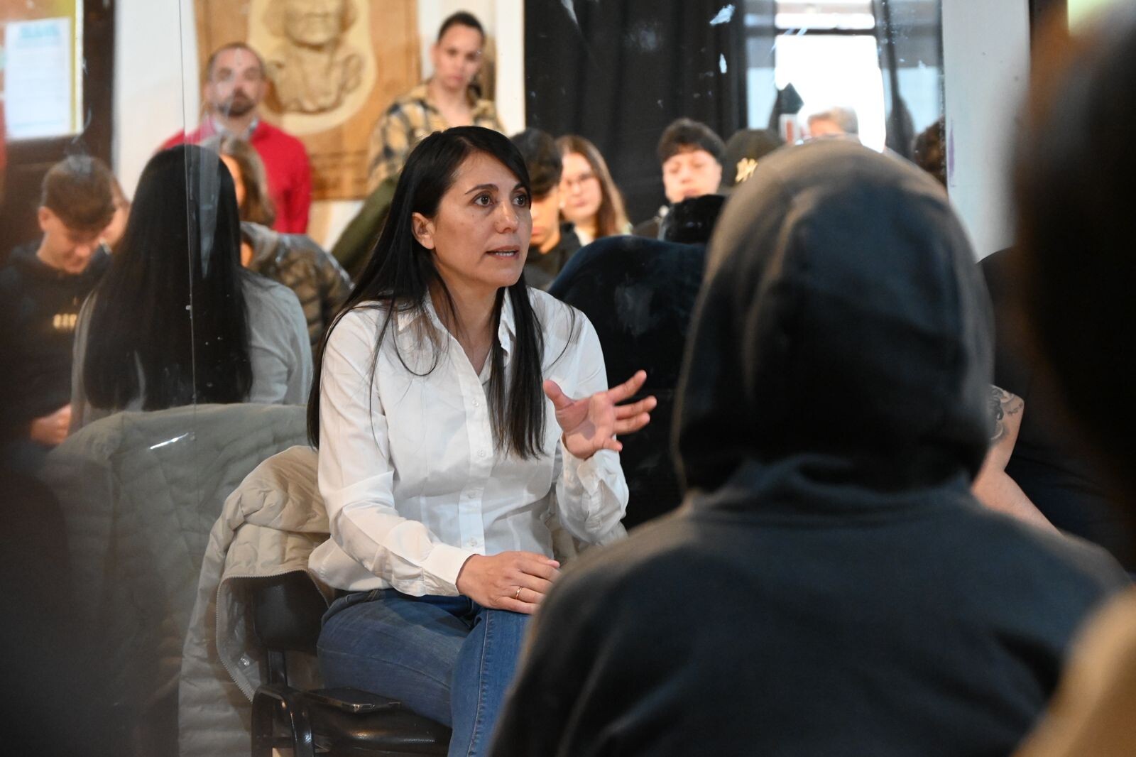 Estudiantes del Trejo Noel debatieron sobre Filosofía y Política junto a candidatos locales