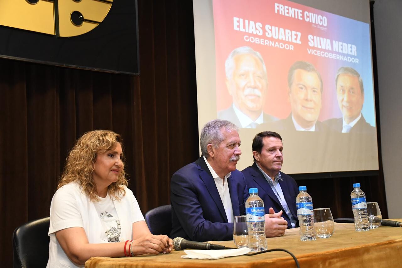 ELÍAS SUÁREZ RATIFICÓ EL PLAN DE DESARROLLO PROVINCIAL ANTE UNA MULTITUD DE JÓVENES EMPRENDEDORES, COMERCIANTES E INDUSTRIALES