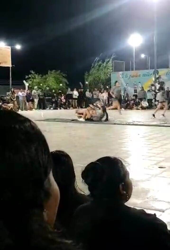 WhatsApp Image 2025-10-18 at 10.42.55.jpeg Muestra gimnástica del colegio secundario