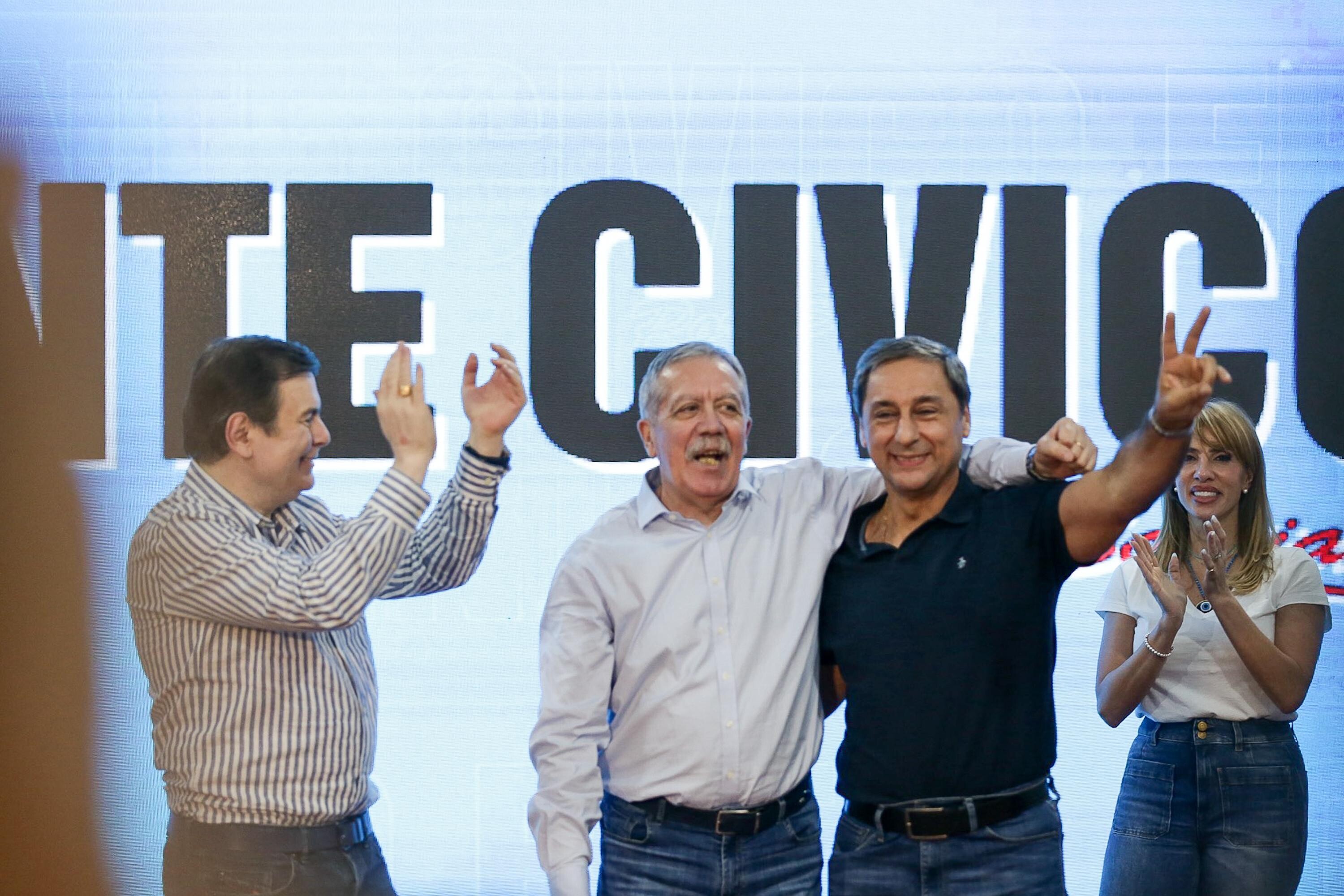 SUÁREZ: “GRACIAS AL PUEBLO DE SANTIAGO DEL ESTERO POR RESPALDAR ESTE PROYECTO DE UNIDAD”