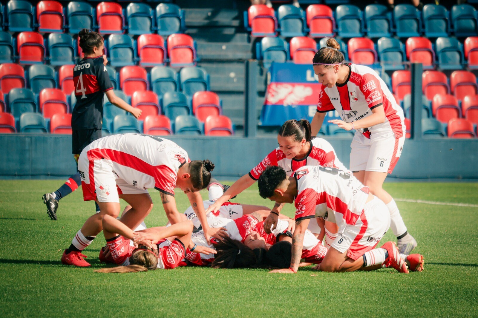 Las Lujaneras vencieron a Tigre por 2-1 y están en la final del Torneo de la Primera C Femenino