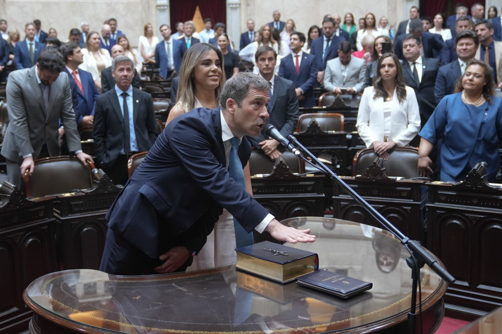 WhatsApp Image 2025-12-03 at 3.11.31 PM.jpeg Luque juró como Diputado Nacional