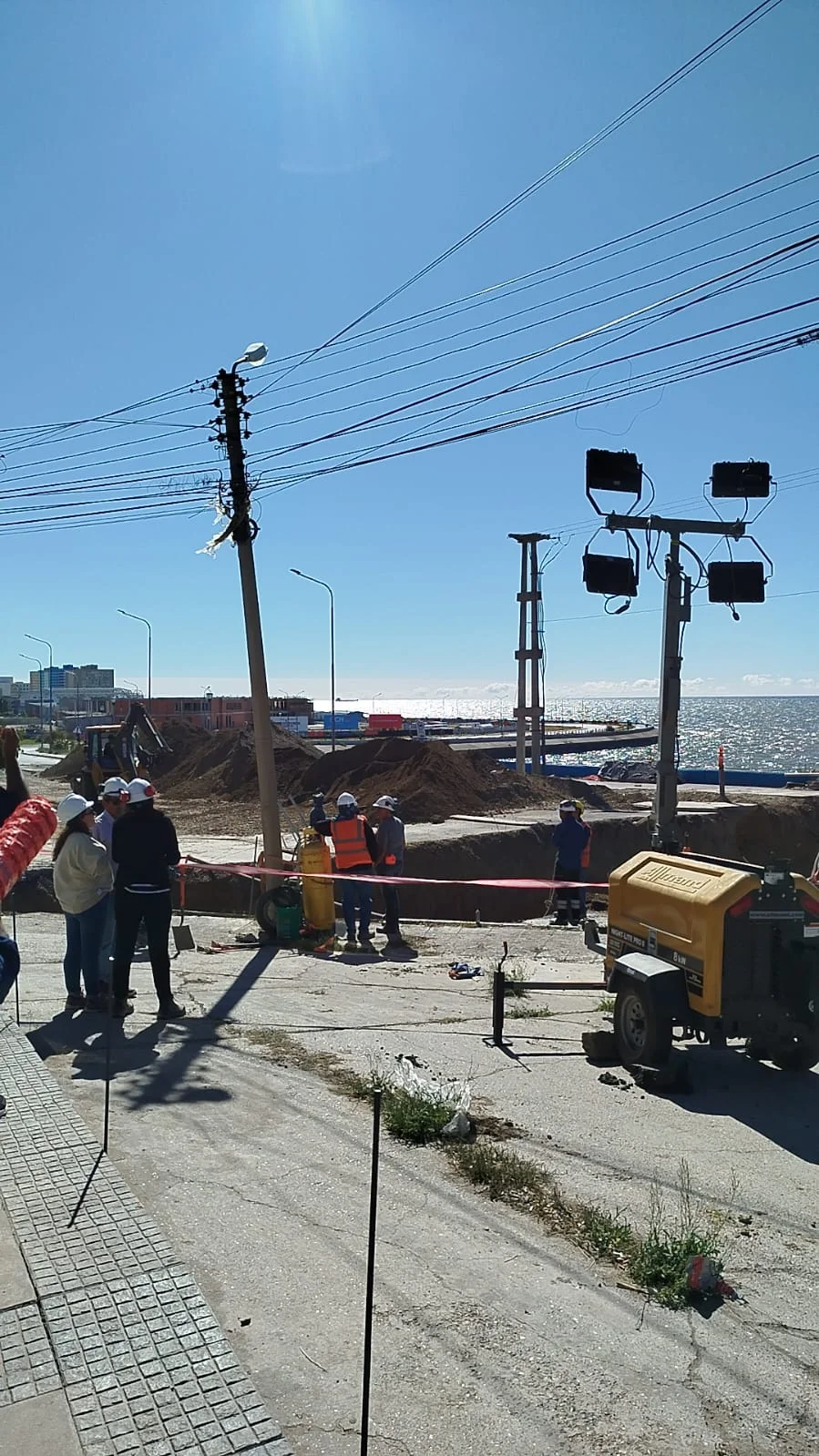 Renuevan un pluvial clave en Ruta 3 y trabajan contrarreloj para habilitar la circulación